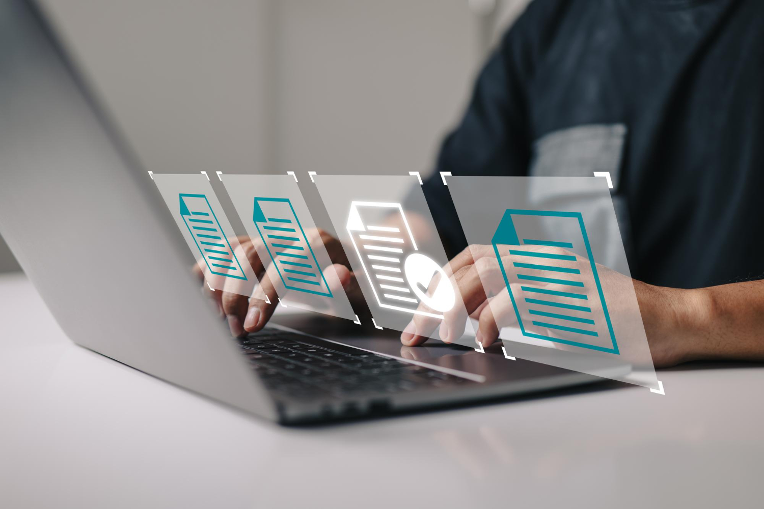 Gráfico conceptual de un contrato inteligente en blockchain interactuando con un oráculo financiero para recibir datos del mundo real, como precios de activos y tasas de interés, simbolizando su rol en el ecosistema DeFi.